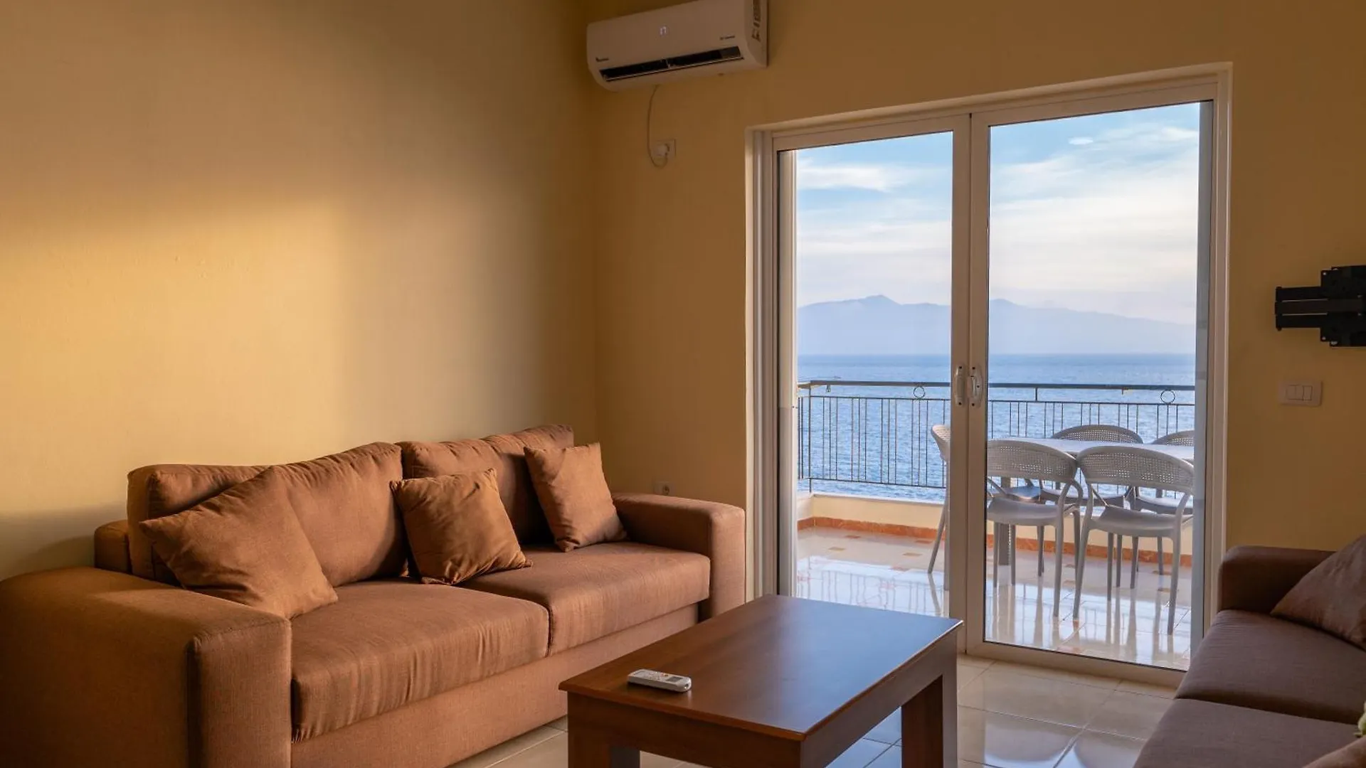 Starlight Apartments 1 Saranda